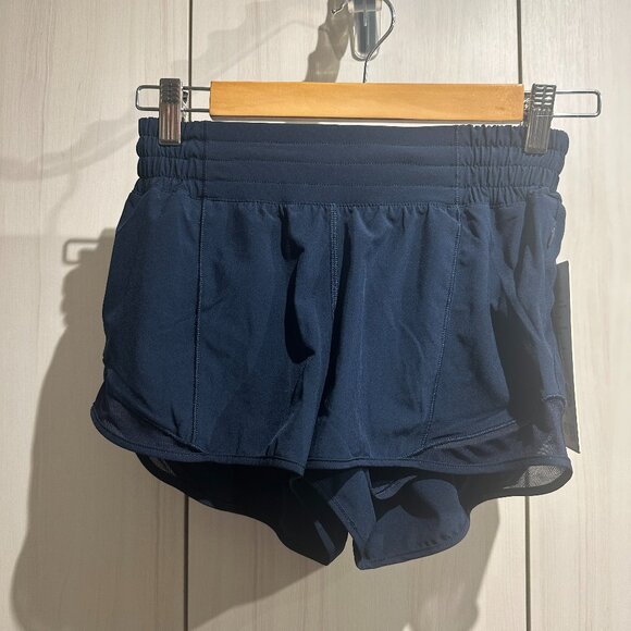 BNWT Lululemon Hotty Hot HR Shorts True Navy 4 - Picture 2 of 4